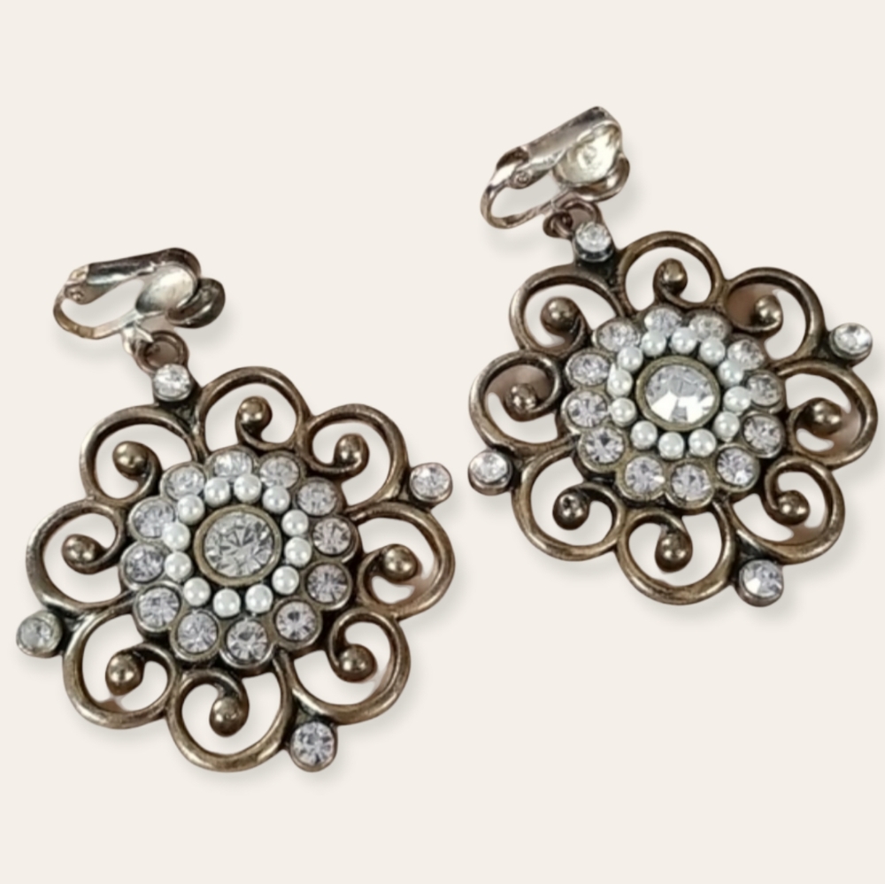 Vintage 1960s Hippie Faux Pearl and Rhinestone Antique Goldtone Clip Earrings - Picture 2 of 11